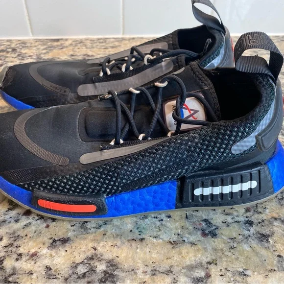 Adidas Fy9043 Boys Nmd_r1 Speedlines Sneakers Shoes - Size 6 - Picture 3 of 10